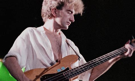 John Deacon Die Größten Songs Des Queen Bassisten Udiscover