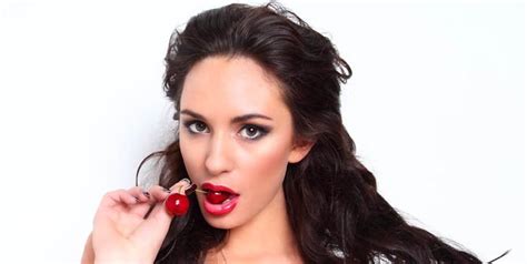 rosie roff 9 vital things you must know about this top english model