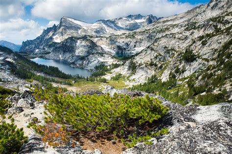 Backpacking The Enchantments Washington S Finest Alpine Lakes