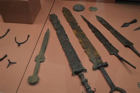 Roman Weaponry In The Province Of Britain From The Second