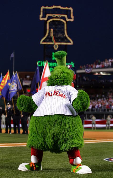 Woman Sues Phanatic Claims Philadelphia Phillies Mascot Injured Her Pennlive Com