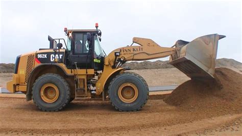 Cat 962k Wheelloader Working On The New Motorway Youtube
