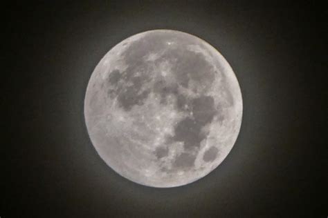 There's nothing i can do; What Is a Penumbral Lunar Eclipse and What Does It Look Like?