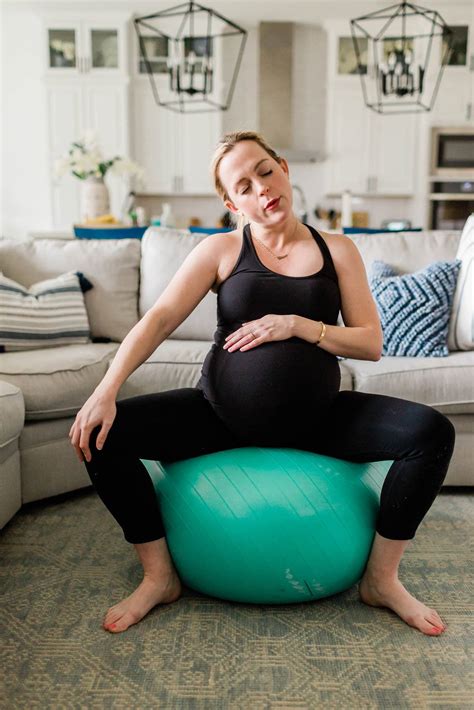 How To Use A Birthing Ball In Labor