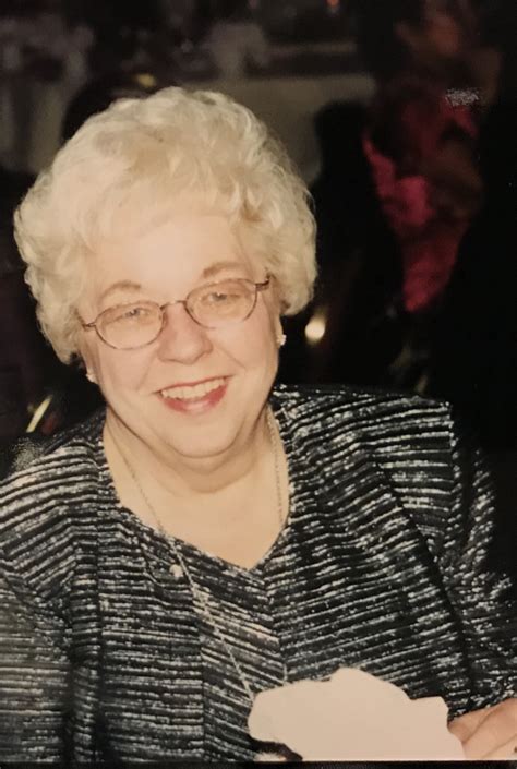 Dolores G. Wainauskis — Thompson & Kuenster Funeral Home