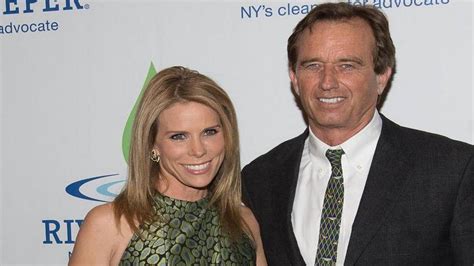 Report Cheryl Hines And Robert F Kennedy Jr Having Marriage Trouble Miami Herald