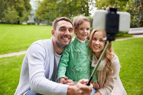 Concepto De Familia Infancia Tecnología Y Personas Padre Feliz