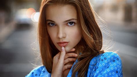 Face Women Outdoors Anna Dyuzhina Finger On Lips Redhead Women Bokeh Georgy Chernyadyev