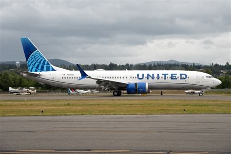United Airlines Boeing 737 9 Max N57001 N27520 V1images Aviation Media
