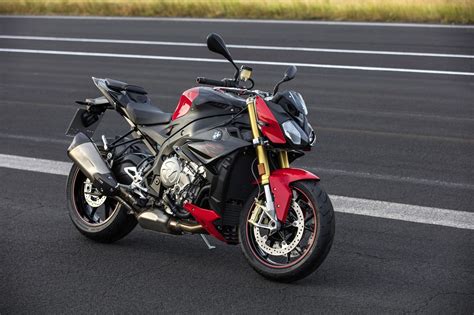 Showtime for the bmw s 1000 r. BMW S 1000 R 2017 Bilder, Infos und Video - Modellnews