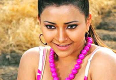 Makdee Actress Shweta Prasad Caught In A Prostitution Racket Times Of