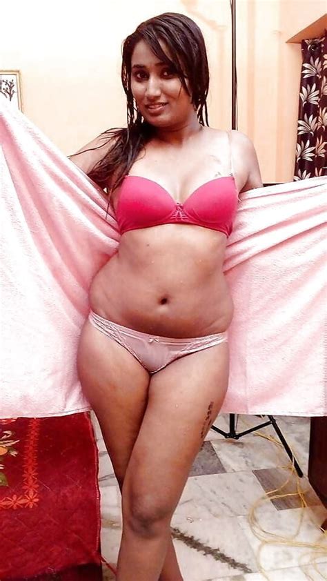 Desi Nri Bhabhi Juicy Pussy Indian Aunty Panty Boob Shows Pics