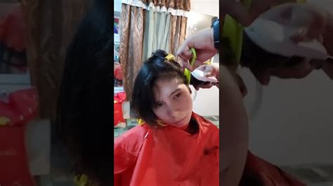 Cewek Potong Rambut Super Pendek Cepak Lagi Pixiebob Undercut Youtube