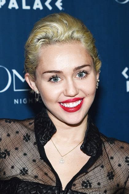 Miley Cyrus S Beauty Evolution Teen Vogue