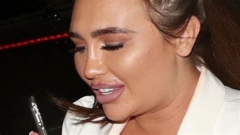 Lauren Goodger Flaunts Cleavage In Daring Outfit The Chronicle