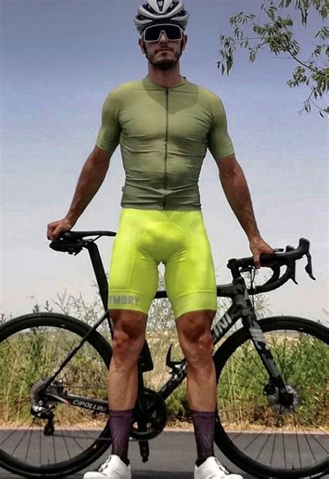 Pin By Darren Tamir On Athletic Packages Cycling Outfit Men Sport Pants Men In Tight Pants