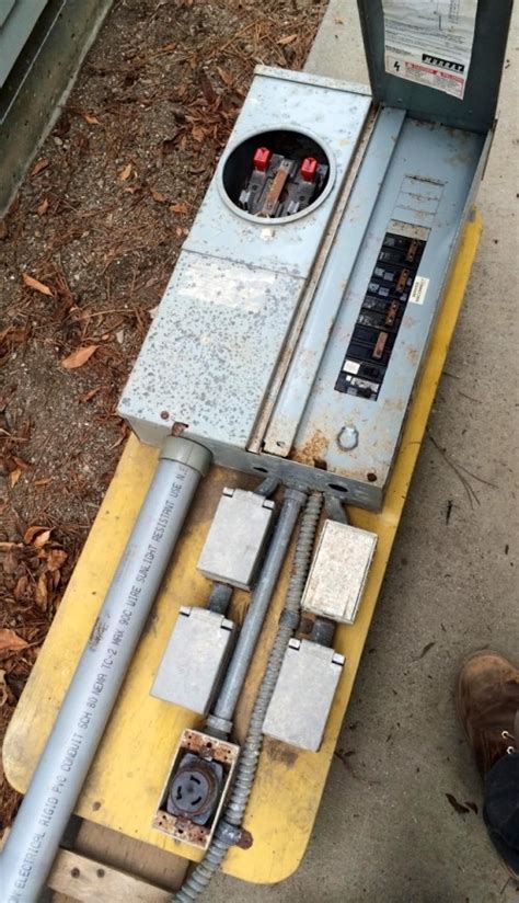 Electric pole saw are better since they are very easy and comfortable to use. 100 amp underground temporary service electric pole ...