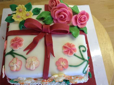 If you want your dad to enjoy his present all weekend. Father's Day garden flowers cake | Flower cake, Cake ...