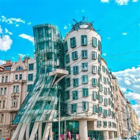 20 Spectacularly Strange Buildings 20 Photos Klykercom