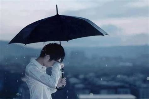 Rain Alone Sad Anime Boy Crying In The Rain Alone 3d Tears In Rain