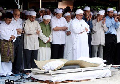 Lafadz bacaan doa niat sholat jenazah imam dan makmum atau sendiri berjamaah lengkap dengan bacaan doa takbir pertama ke 2 3 4 sesuai sunnah. Cara Mudah Dan Bacaan Solat Jenazah | Malaysia Top Blogger