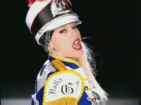 Hollaback Girl Music Video Gwen Stefani Image 27189652 Fanpop