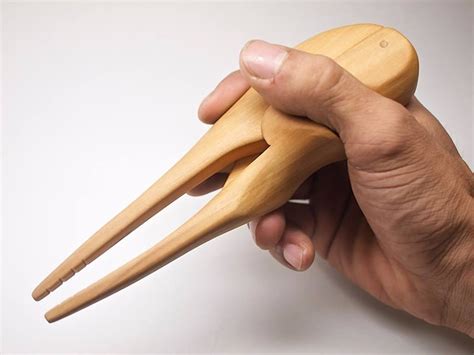 How to use chopsticks in japan. Japanese Craftsman Katsuyuki Miyabo Creates Custom Chopsticks For Those With Physical ...