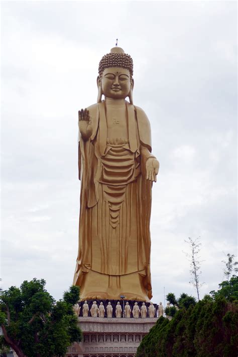 Fotos Gratis Monumento Estatua Dorado Torre Budista Budismo