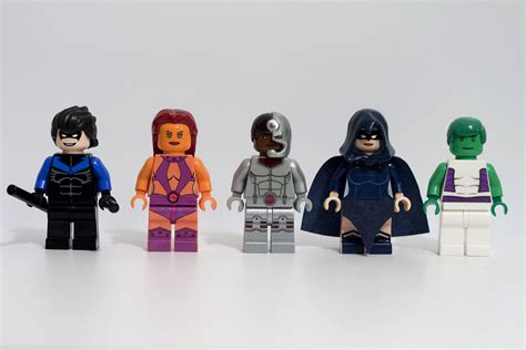 Angus, thongs and perfect snogging (2008). DC Hero Minifigs - Wave 10: Teen Titans | Teen Titans ...