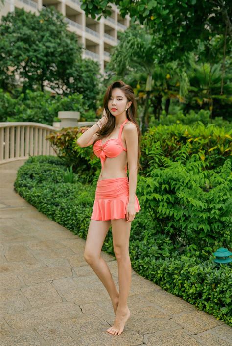 Park Soo Yeon Model Korean Fashion Bikini Set Jan