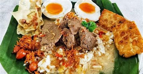 Menikmati Kelezatan Nasi Gandul Kuliner Legendaris Khas Jawa Tengah