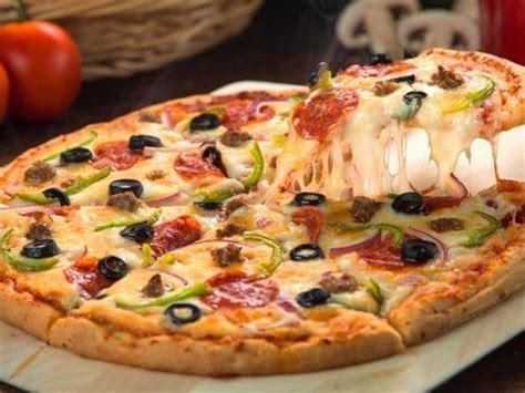 Hot Cottage Cheese Pizza Mexican Style Veg