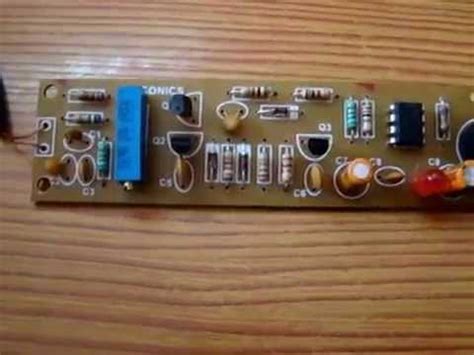 Simple metal detector metal locator dc electronic production 3v－5v diy kit case. Metal Detector Kit - YouTube