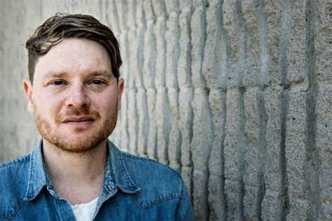 Yann perreau is an incredible performer. Yann Perreau: vive les oiseaux! | Alain de Repentigny ...