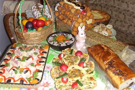 Pasti merupakan sebuah sistem pra persekolahan yang dimiliki oleh pemuda pas. Masa de Paşti - tradiţională sau după buget? | Radio România Reșița