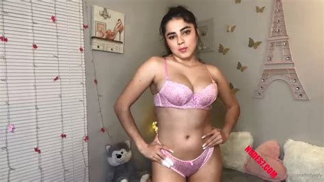 Holy Yoly Nude Latina Onlyfans Video Leaked NUDES