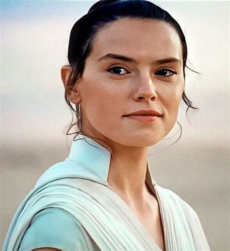 Pin By Kristina Beltran On Rey Skywalker In With Images Rey