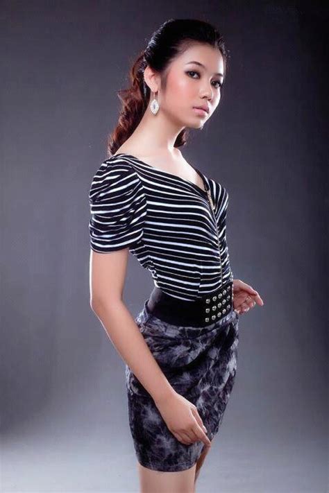 Myanmar New Face Teenage Model Girl Khin Sandar Myint