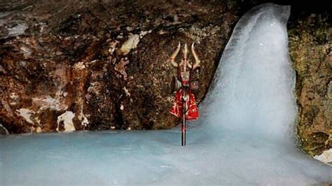 Over 13 000 Pilgrims Pay Obeisance At Amarnath Cave Shrine India Today