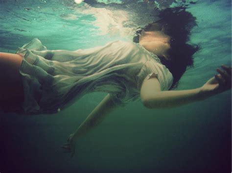 Dead Die Died Drown Girl Water Image 87950 On