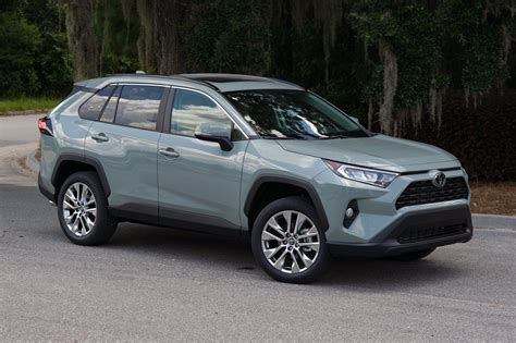 New 2020 Toyota Rav4 Xle Premium Fwd 4d Sport Utility