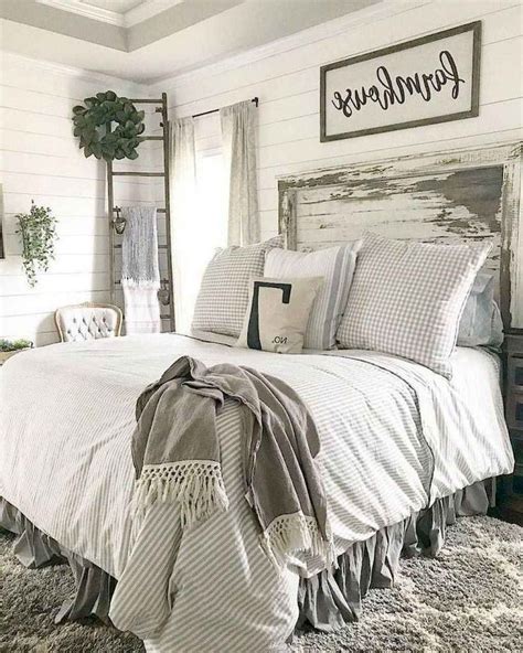 The master bedroom is usually the largest room of the house and the one with the better furniture. 20+ Pretty Farmhouse Master Bedroom Ideas To Try Asap in ...