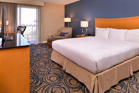 Park Sleep Fly Packages At Doubletree Hotel Westshore Tampa Airport