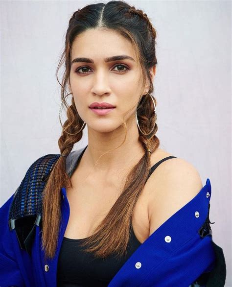 Pin By Prateek On Kriti Sanon Glamour Outfit Most Beautiful Indian Actress India Beauty Women