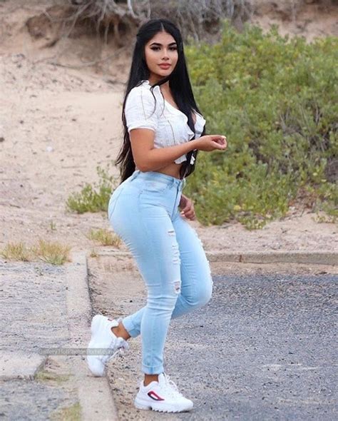Hot Plus Size Curvy Girls In Tight Jeans