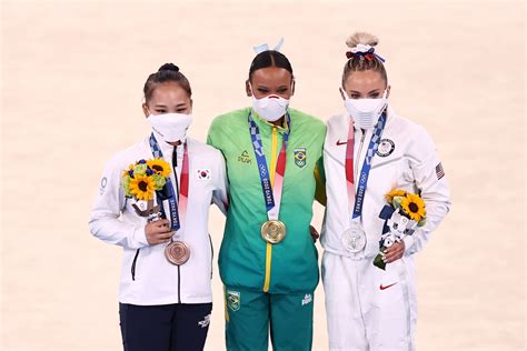Gymnast Mykayla Skinner Claims Silver In Olympic Vault Final Popsugar Fitness