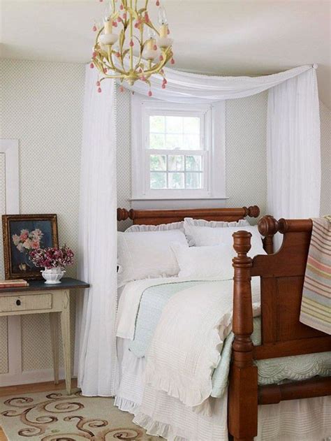 13 Beautiful Canopy Bed Ideas For Your Bedroom Canopy Bed Diy Cheap