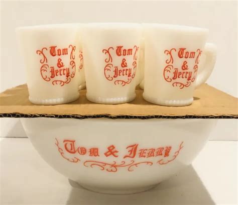 VTG MCM MCKEE Tom Jerry Egg Nog Complete Set 12 Mugs Milk Glass Red