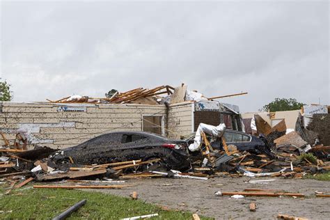 Easter Storms Sweep South Killing At Least 6 In Mississippi The