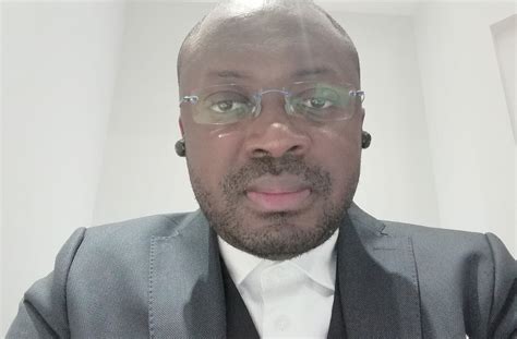 Maître Patrick Kabou En Même Temps Idrissa Seck Dit à Celui Contre